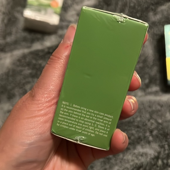 Brand New Skin Care Bundle (items in description) - Picture 7 of 12